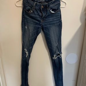 AMERICAN EAGLE Distressed Jeggings